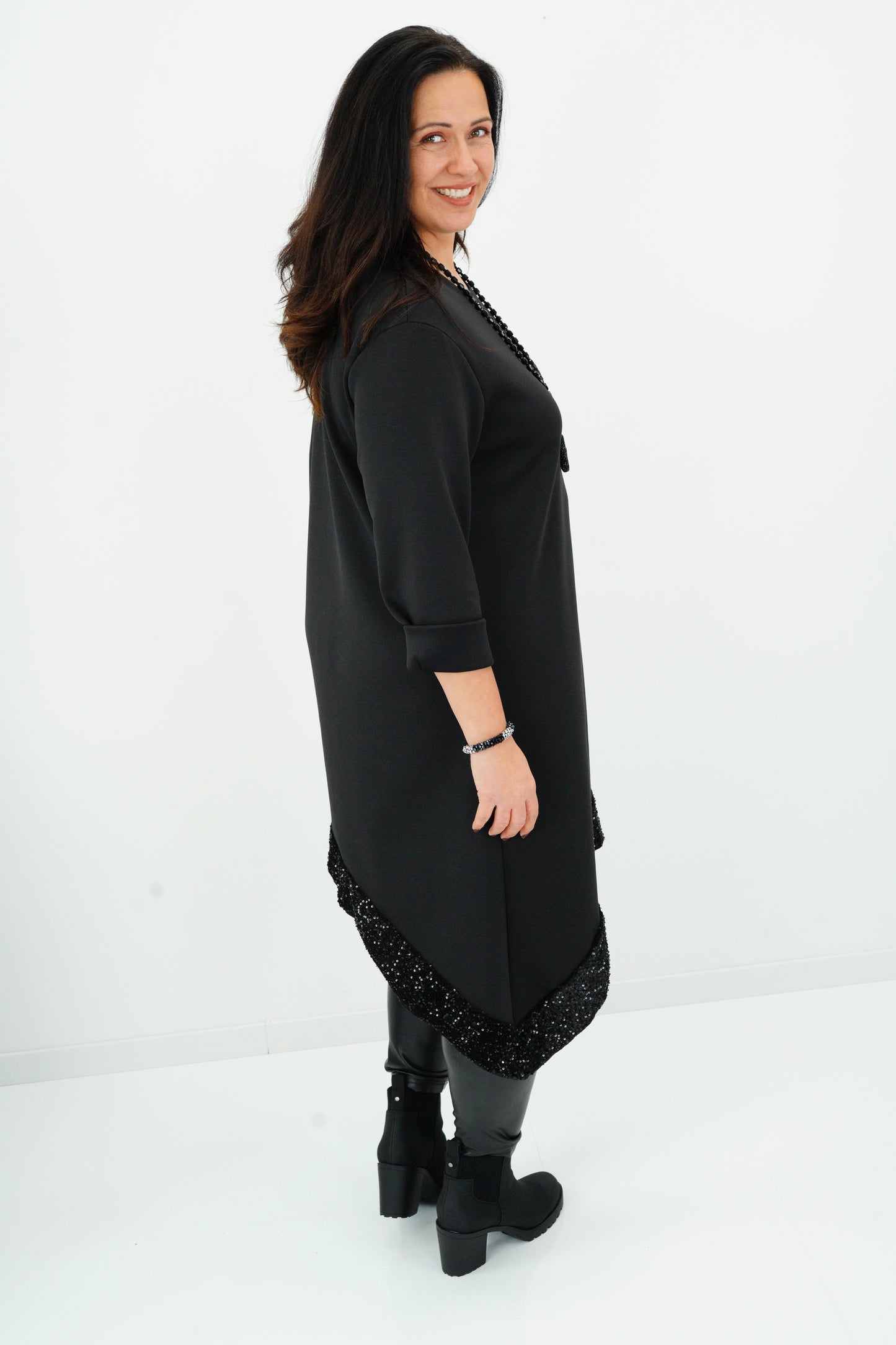 Kleid in Schwarz (40-44)