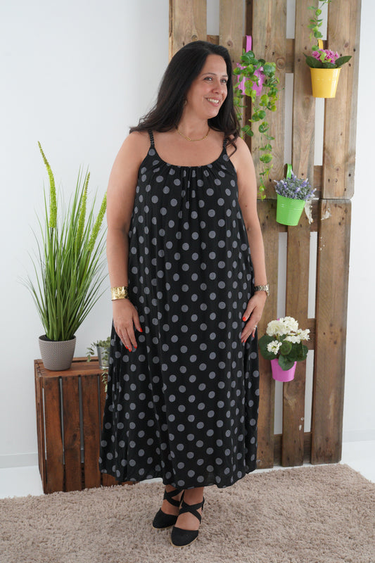 Kleid in Schwarz (38-44+)