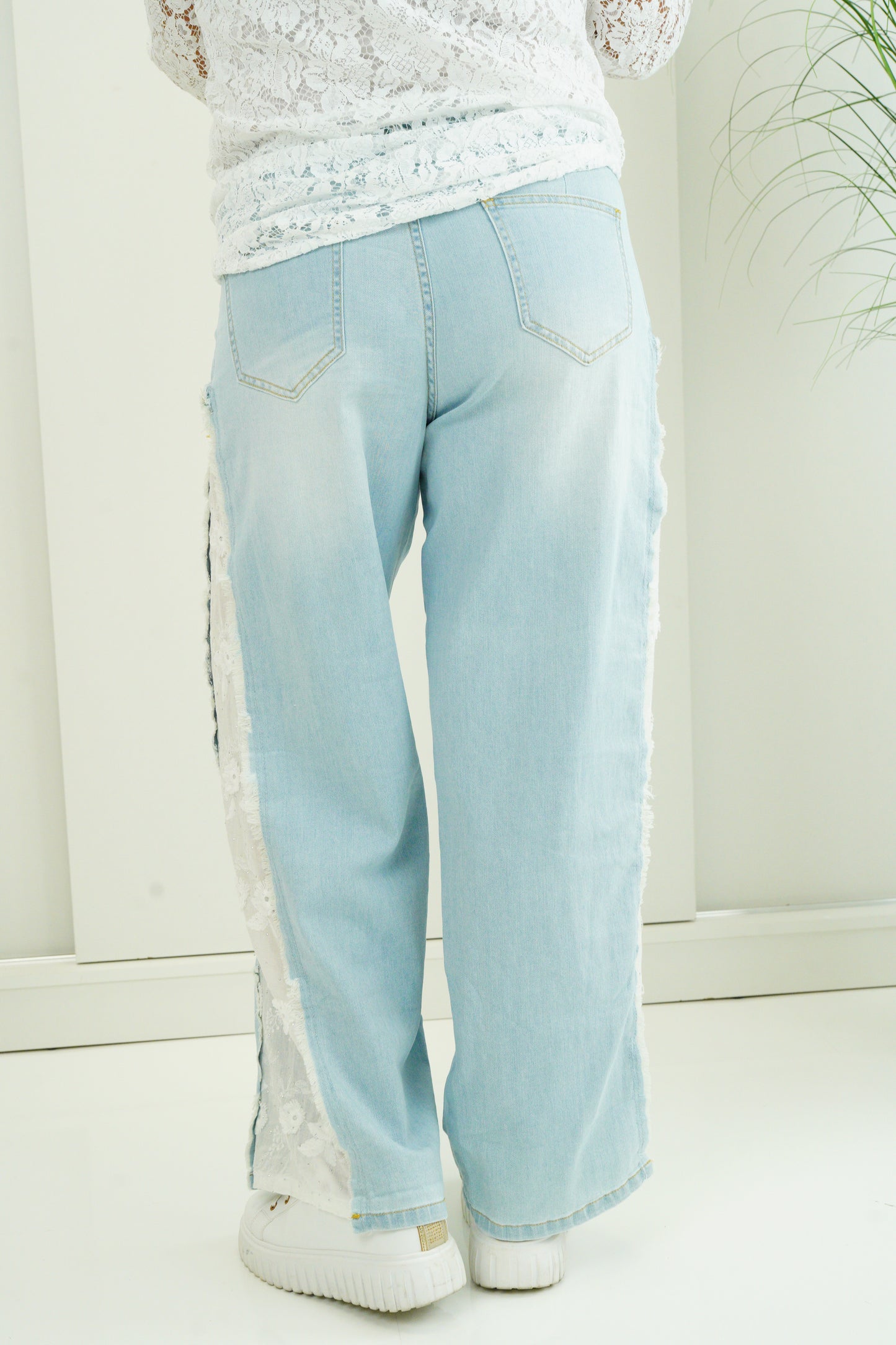 Jeans in Light-Blue-Weiß (S-XL)