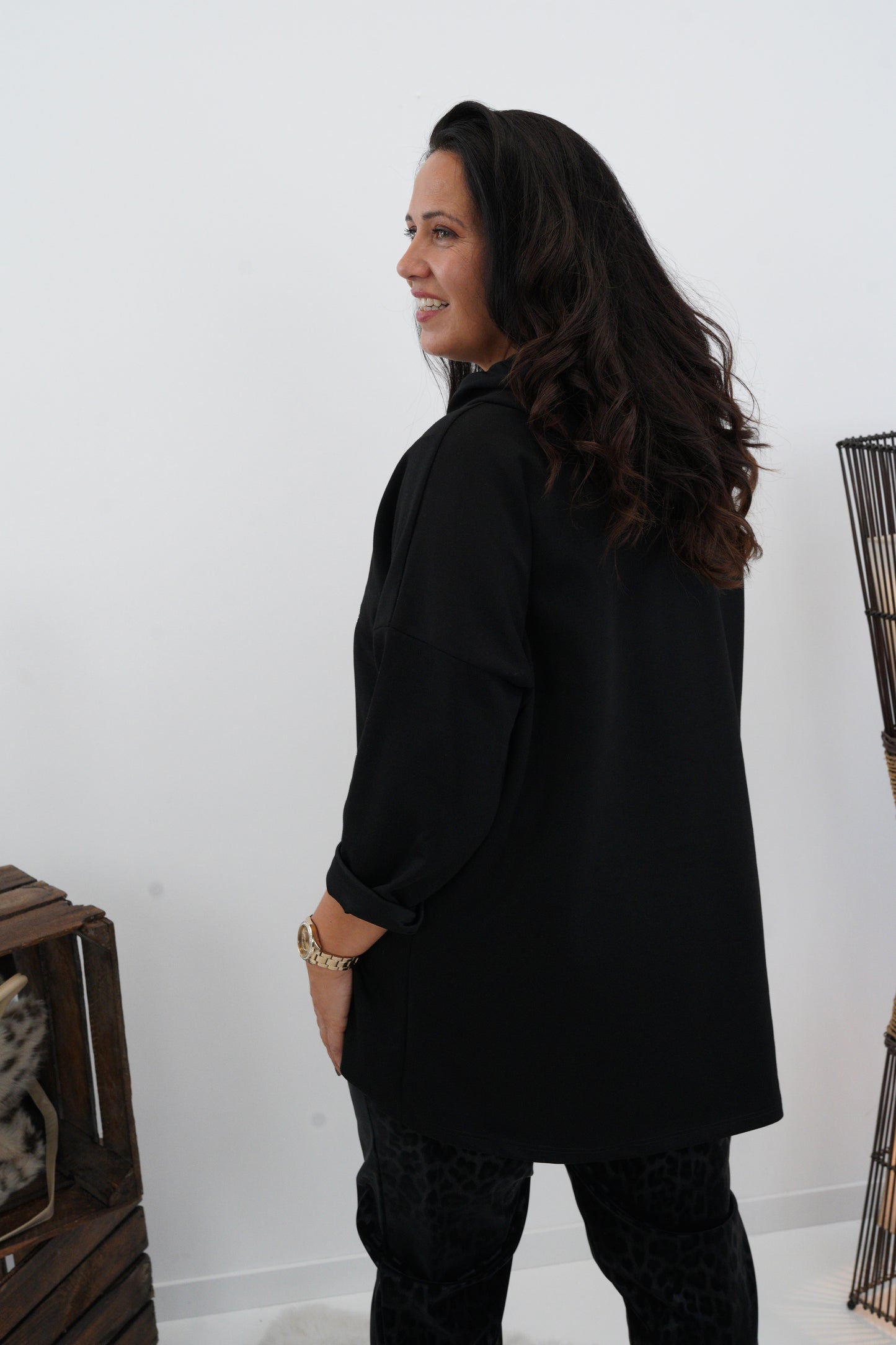 Sweatshirt in Schwarz (42-46)