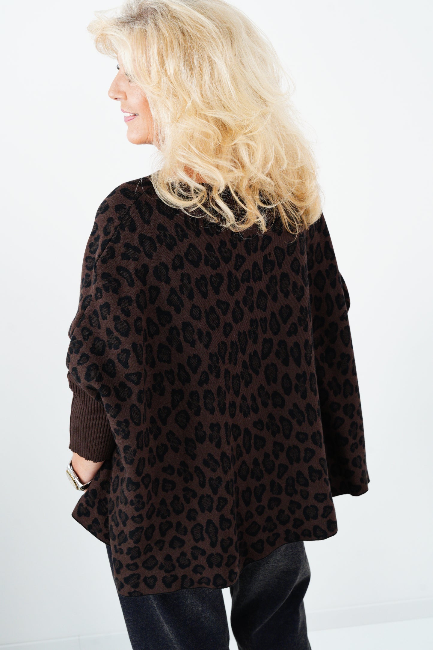 Pullover in Leo-Chocolate (42-48)