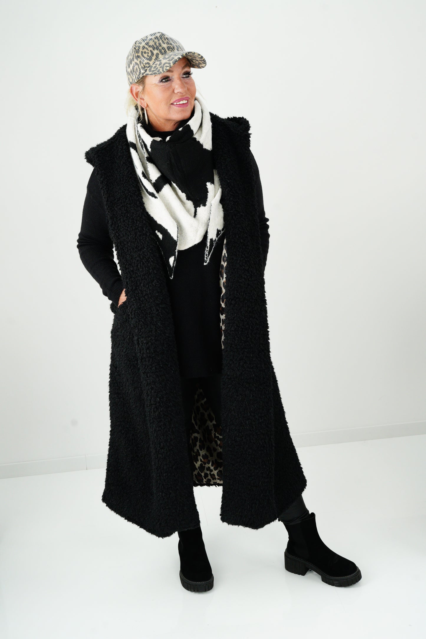 Plüsch Weste in Schwarz (40-44)