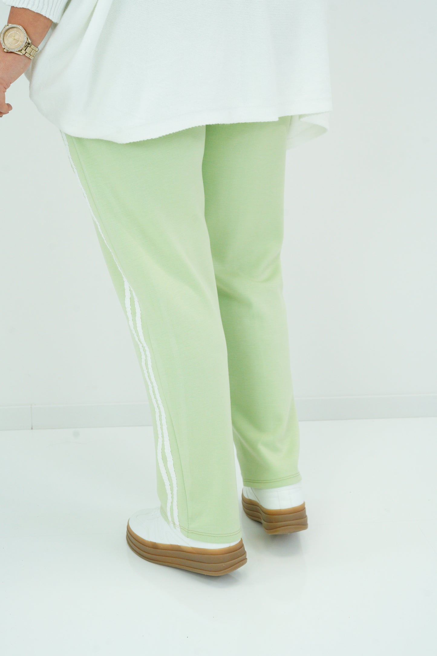 Joggpant in Pistazie (42-46)