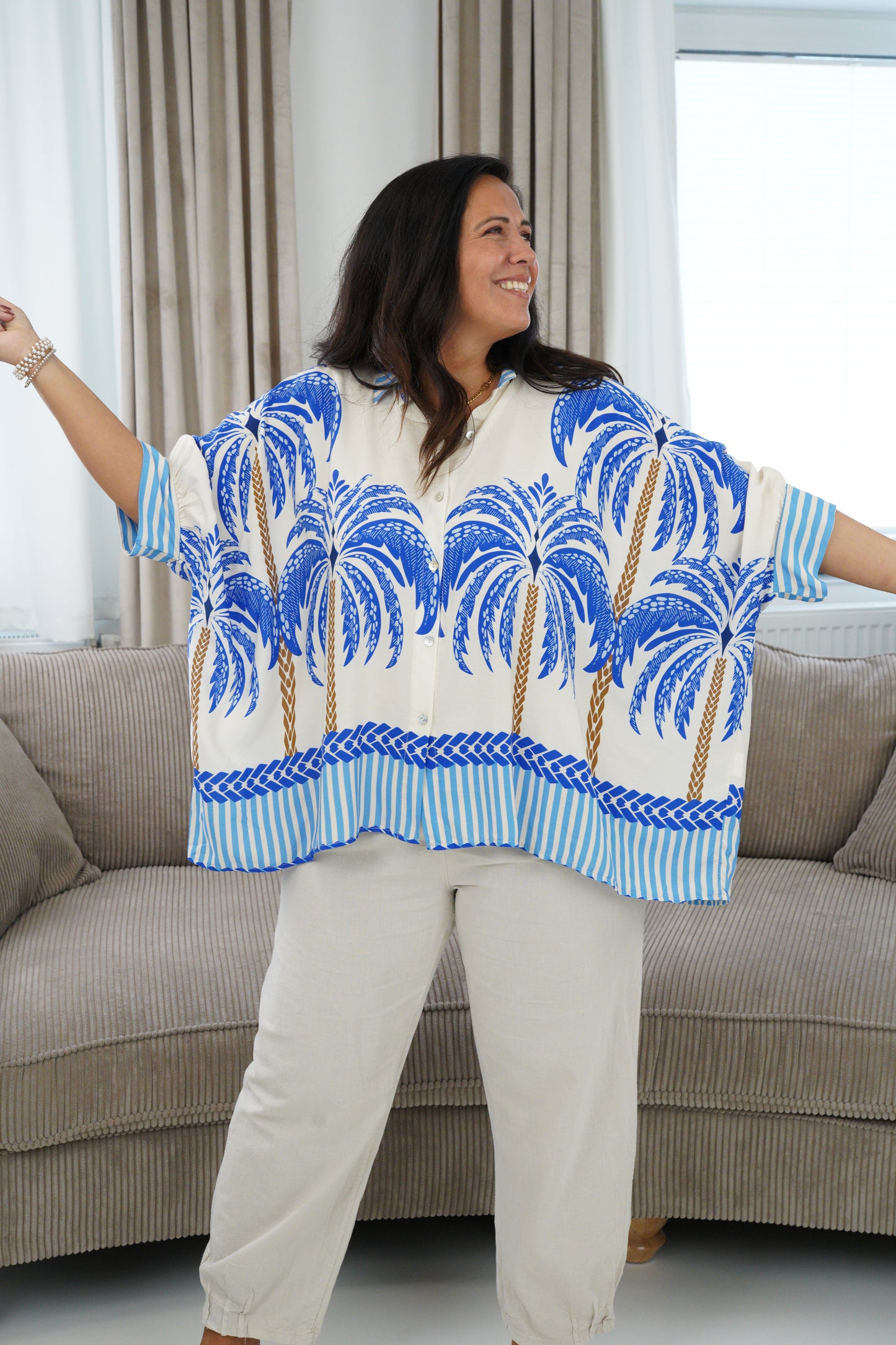 Bluse in Creme-Blau (42-46)