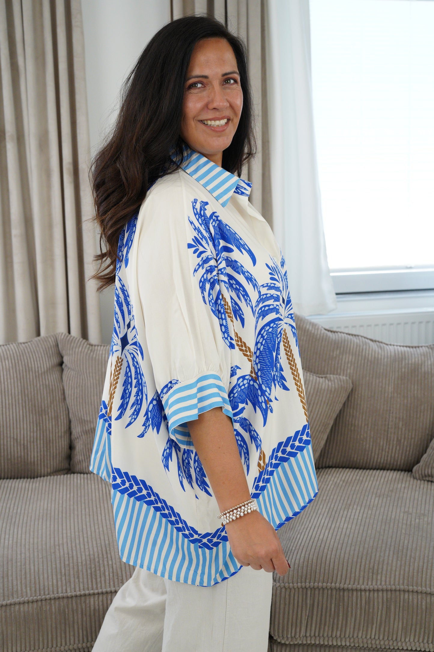 Bluse in Creme-Blau (42-46)