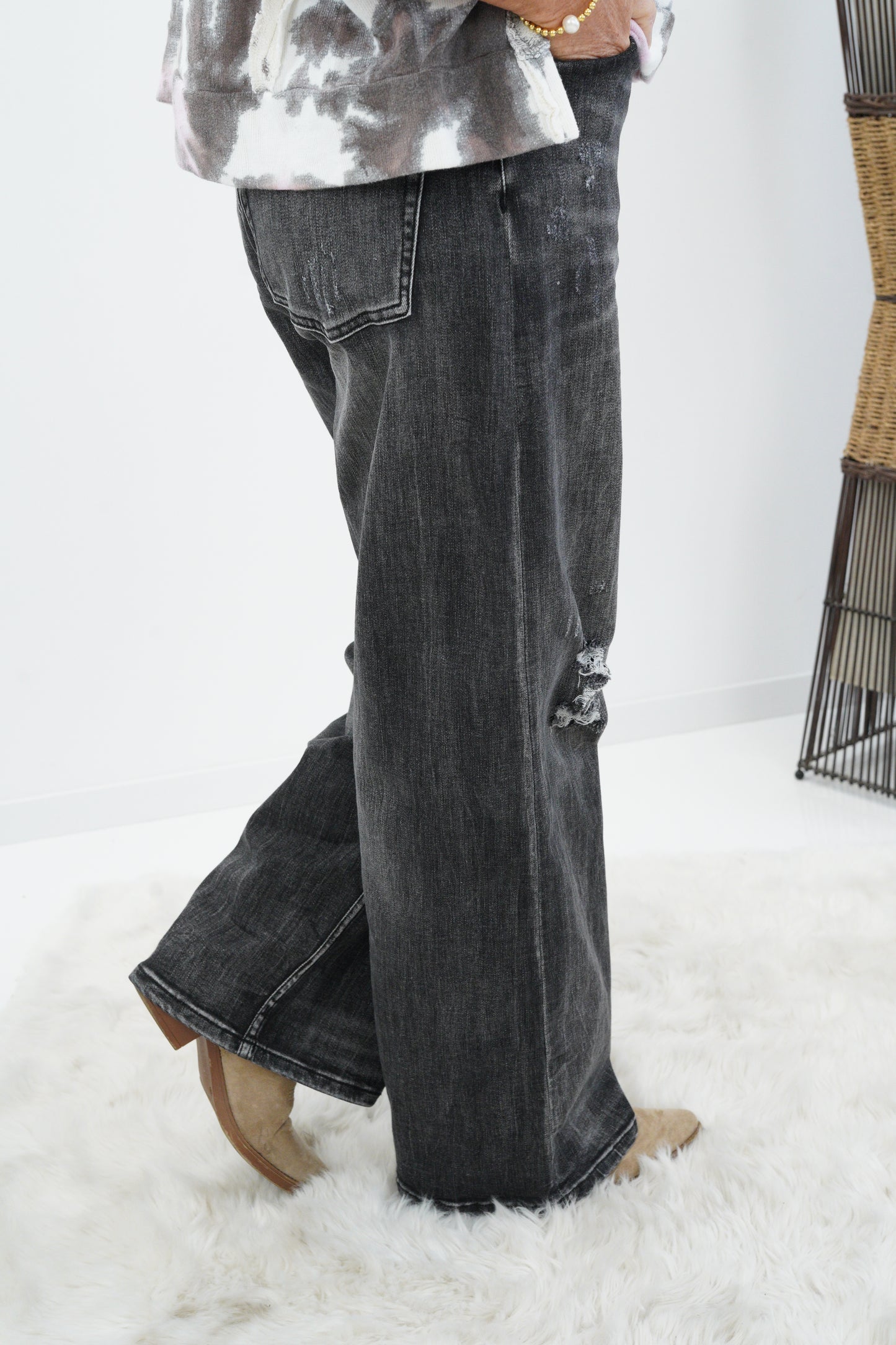 Jeans in Dunkelgrau-Schwarz (M,L,XL)