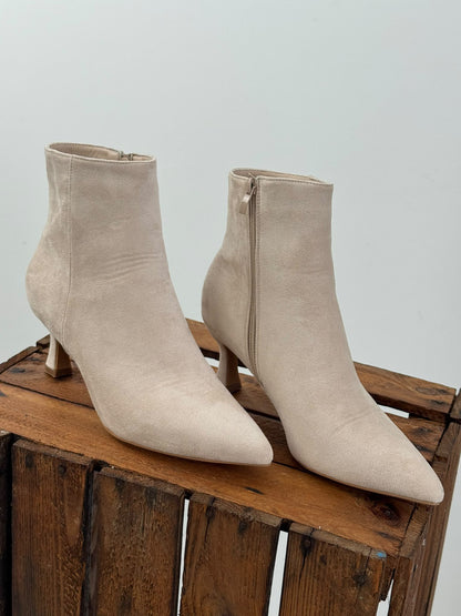 Elegante Stiefelette in edlem Hellbeige (36,37,38,39,40,41)