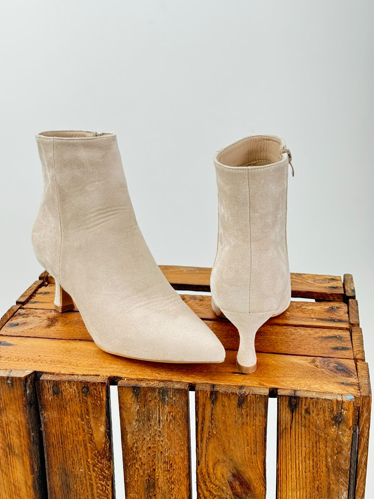 Elegante Stiefelette in edlem Hellbeige (36,37,38,39,40,41)