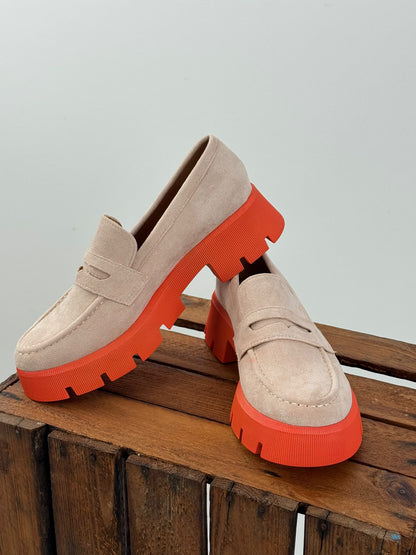 Moderner Loafer in Beige mit auffälligen orangefarbenen Akzenten (36,37,38,39,40,41)