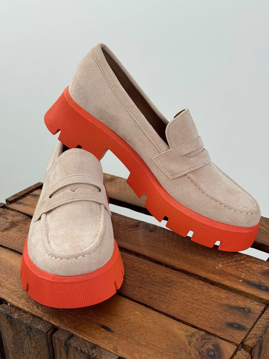 Moderner Loafer in Beige mit auffälligen orangefarbenen Akzenten (36,37,38,39,40,41)
