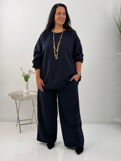 Zweiteiliger Anzug in edlem Marineblau mit funkelnden Details (42-46)