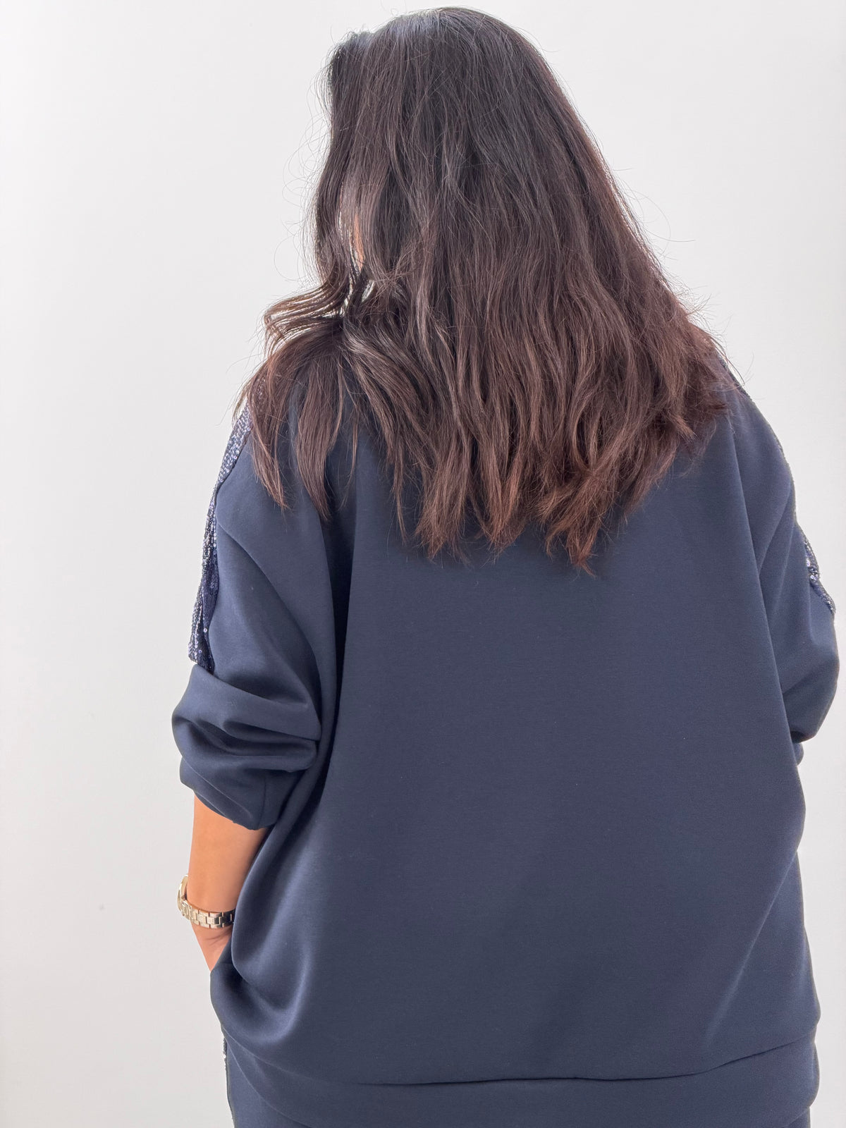 Zweiteiliger Anzug in edlem Marineblau mit funkelnden Details (42-46)