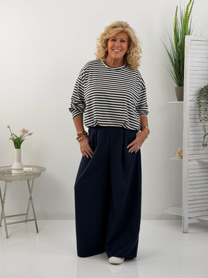 Sweatshirt in maritimem Marineblau mit Streifen (38-42)
