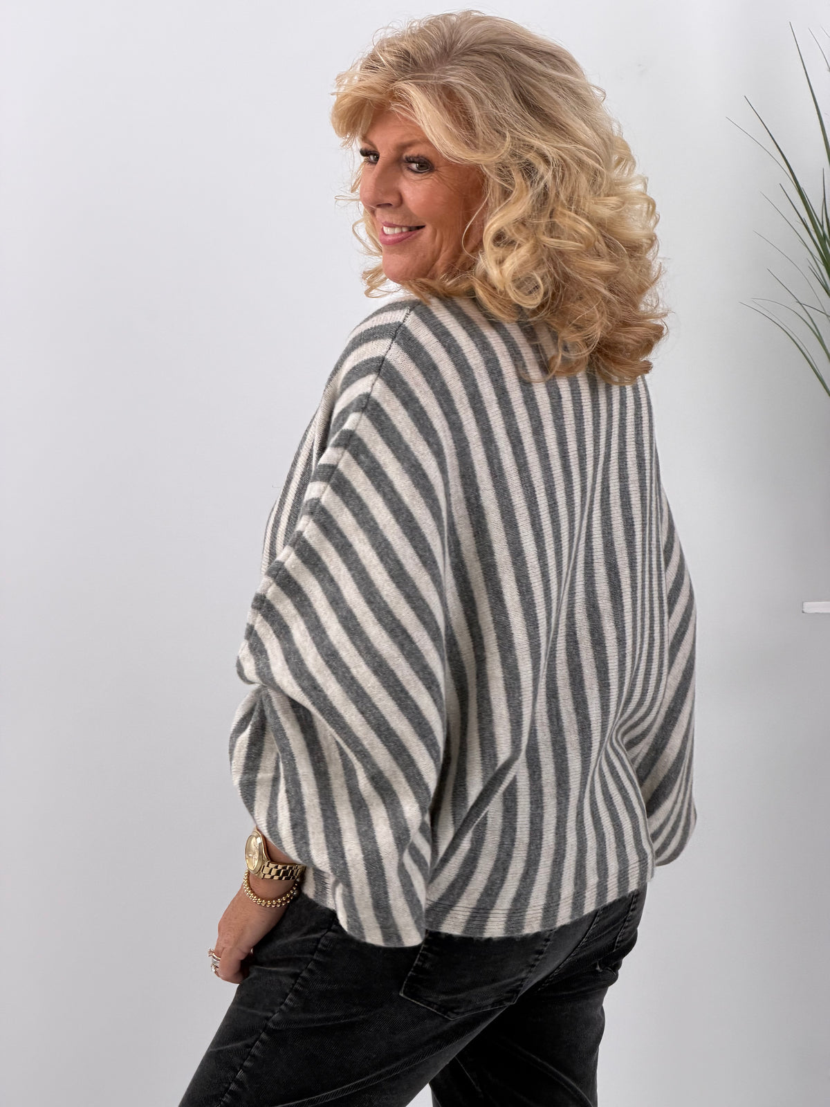 Pullover in edlem Grau (38-42)