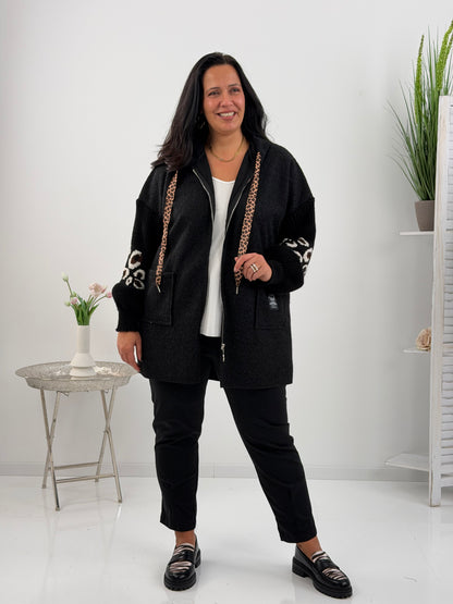 Jacke in Schwarz mit lässigem Charakter (40-44)