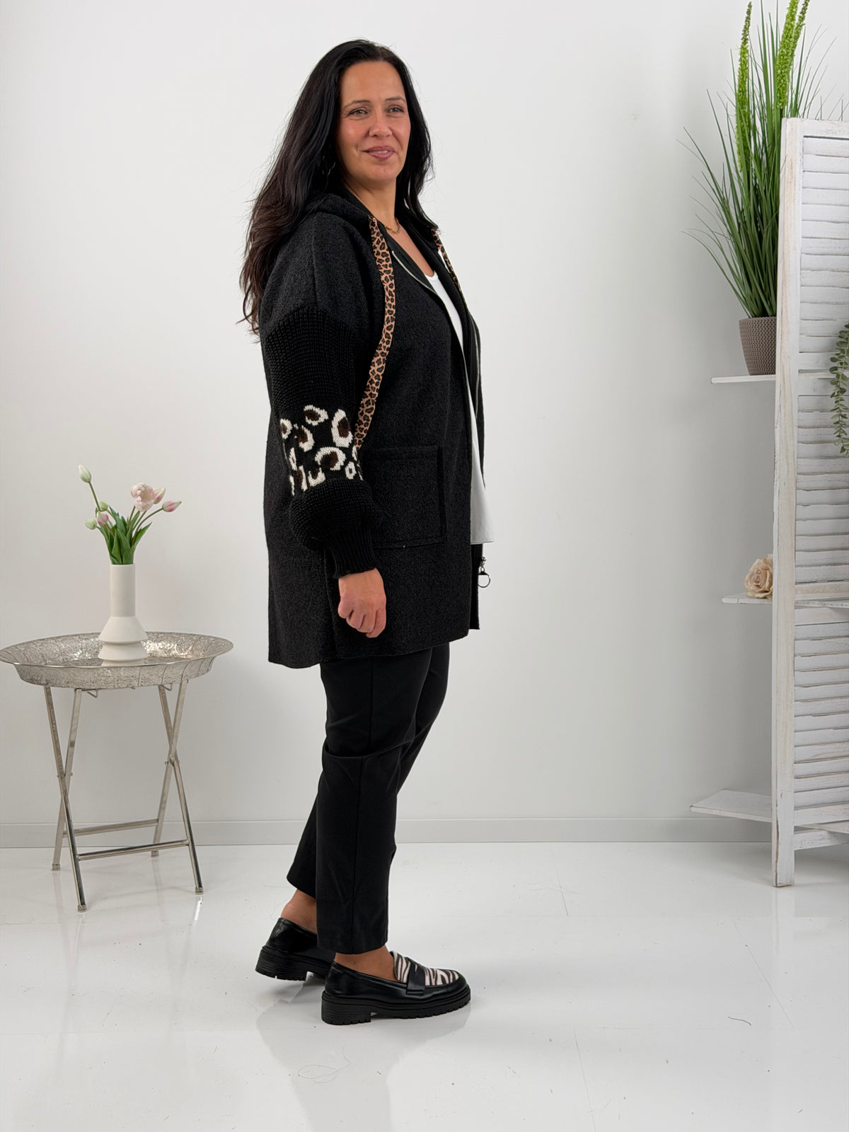 Jacke in Schwarz mit lässigem Charakter (40-44)