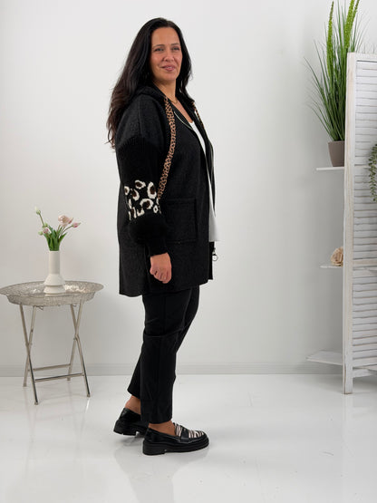 Jacke in Schwarz mit lässigem Charakter (40-44)
