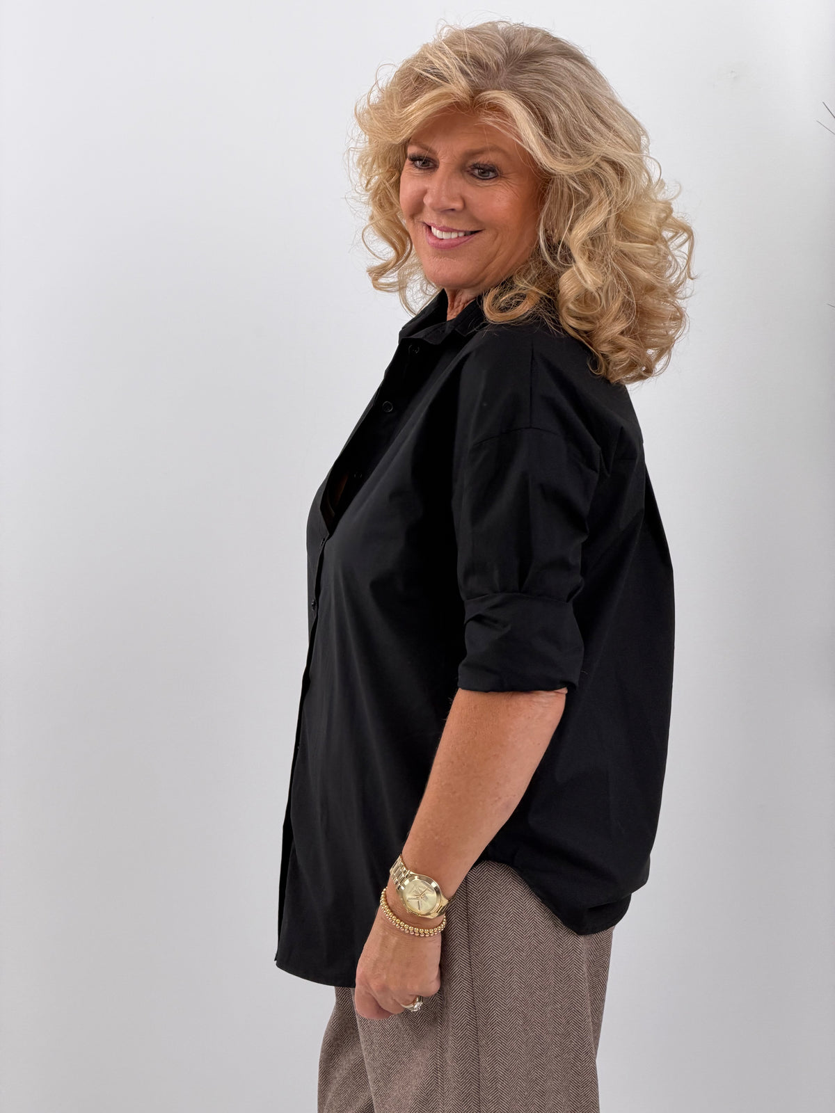Bluse in klassischem Schwarz (38-42)
