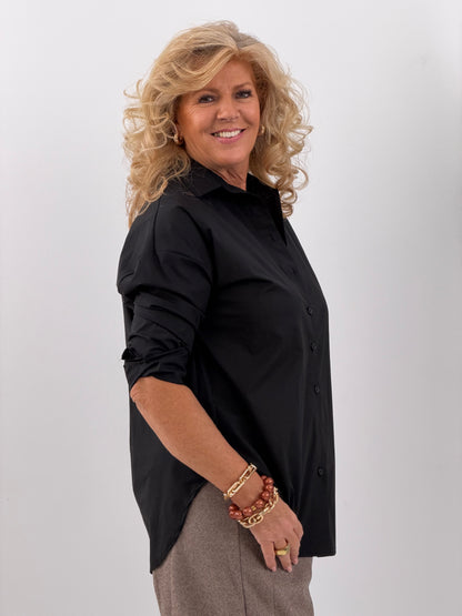 Bluse in klassischem Schwarz (38-42)
