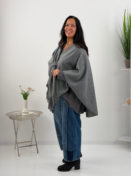Poncho in elegantem Grau (One Size)