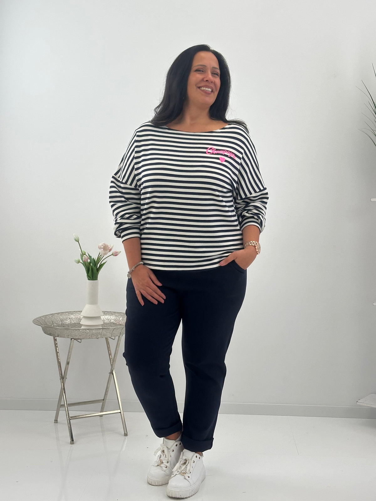 Elegante Hose in schönen Marienblau (42-46)