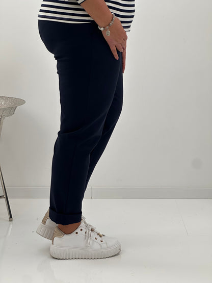 Elegante Hose in schönen Marienblau (42-46)
