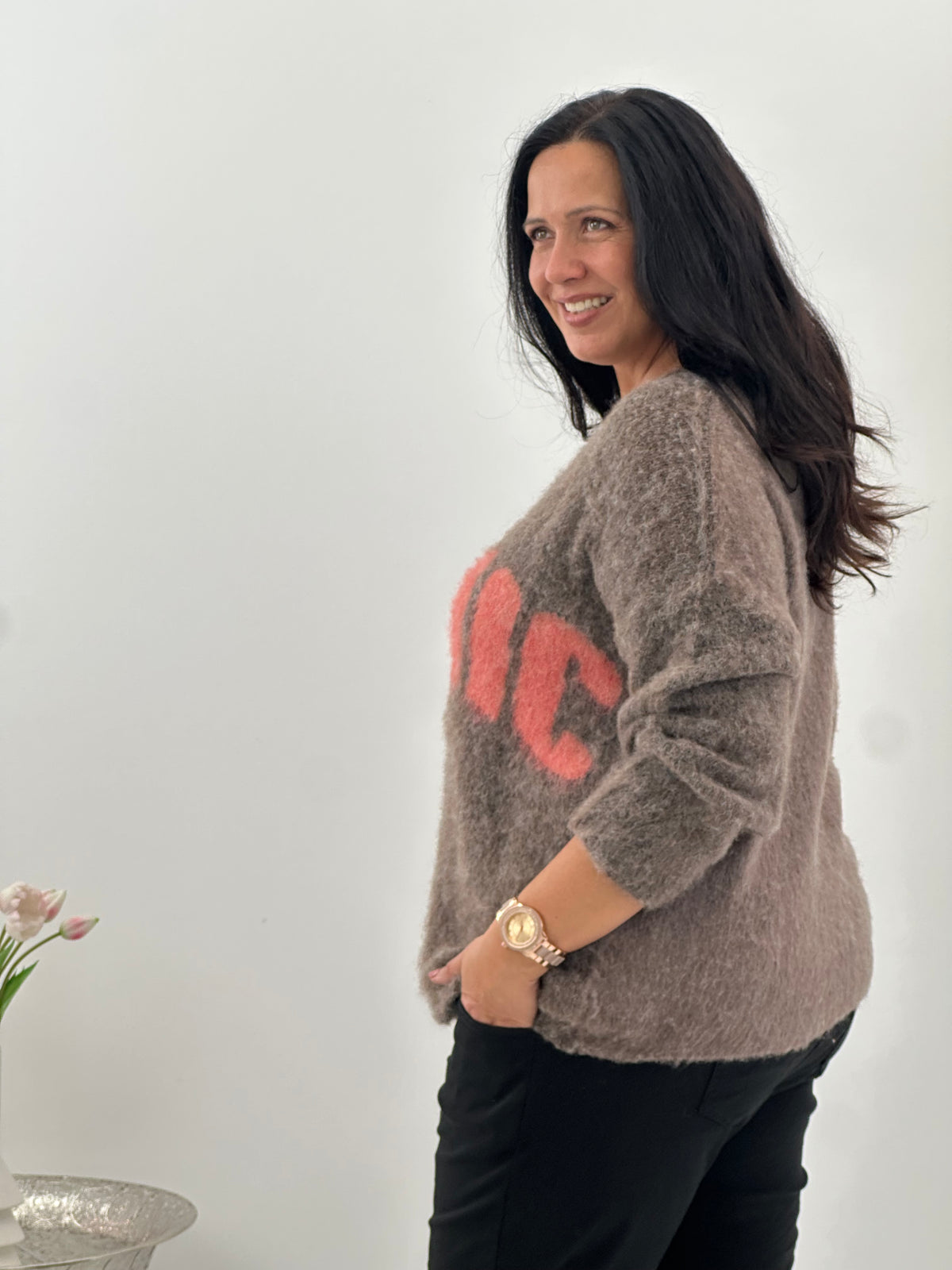 Pullover in warmem Braun mit ausdrucksstarker Optik (38-44)