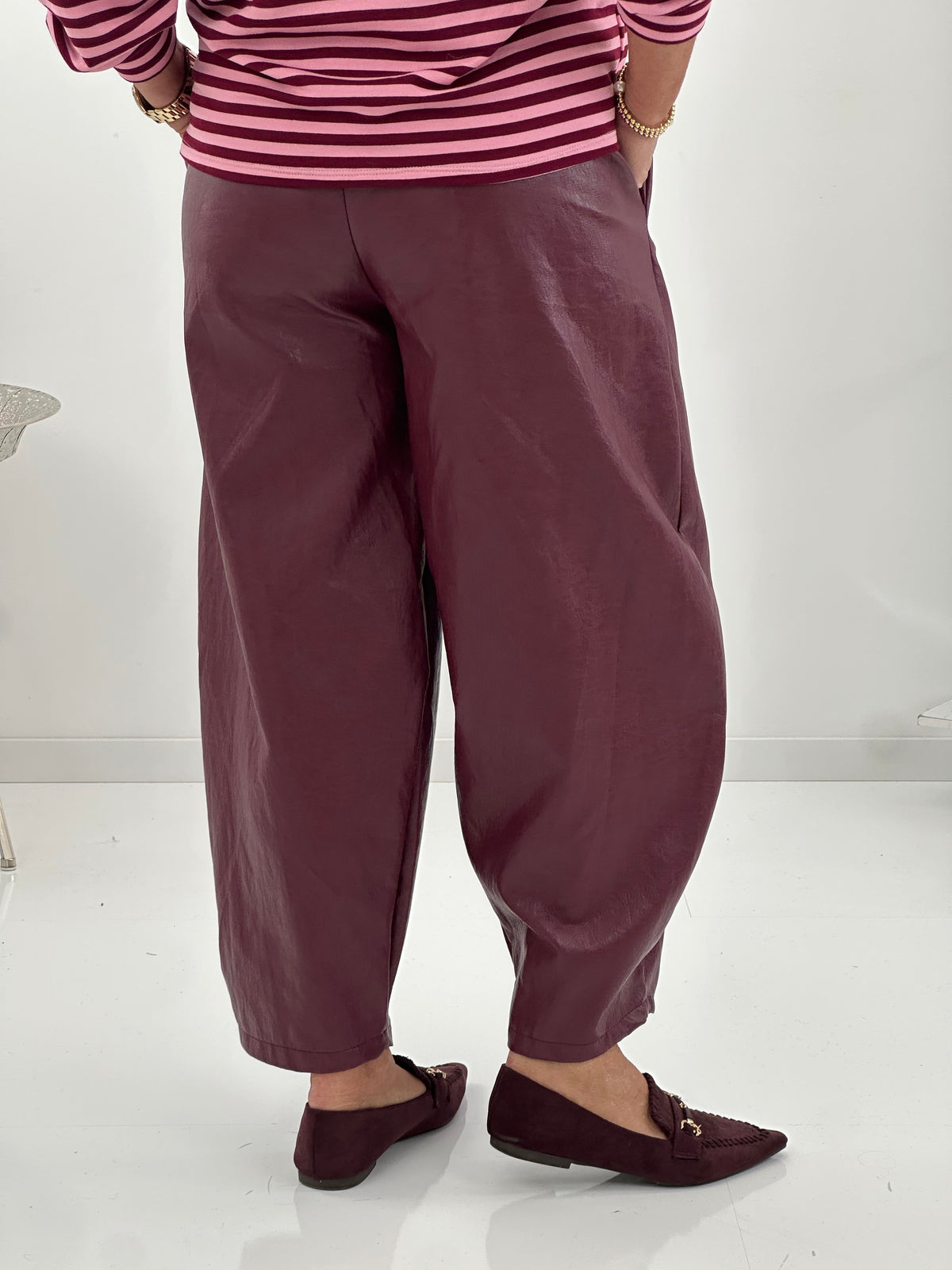 PU-Lederhose in ausdrucksstarkem Bordeaux (38-42/44)