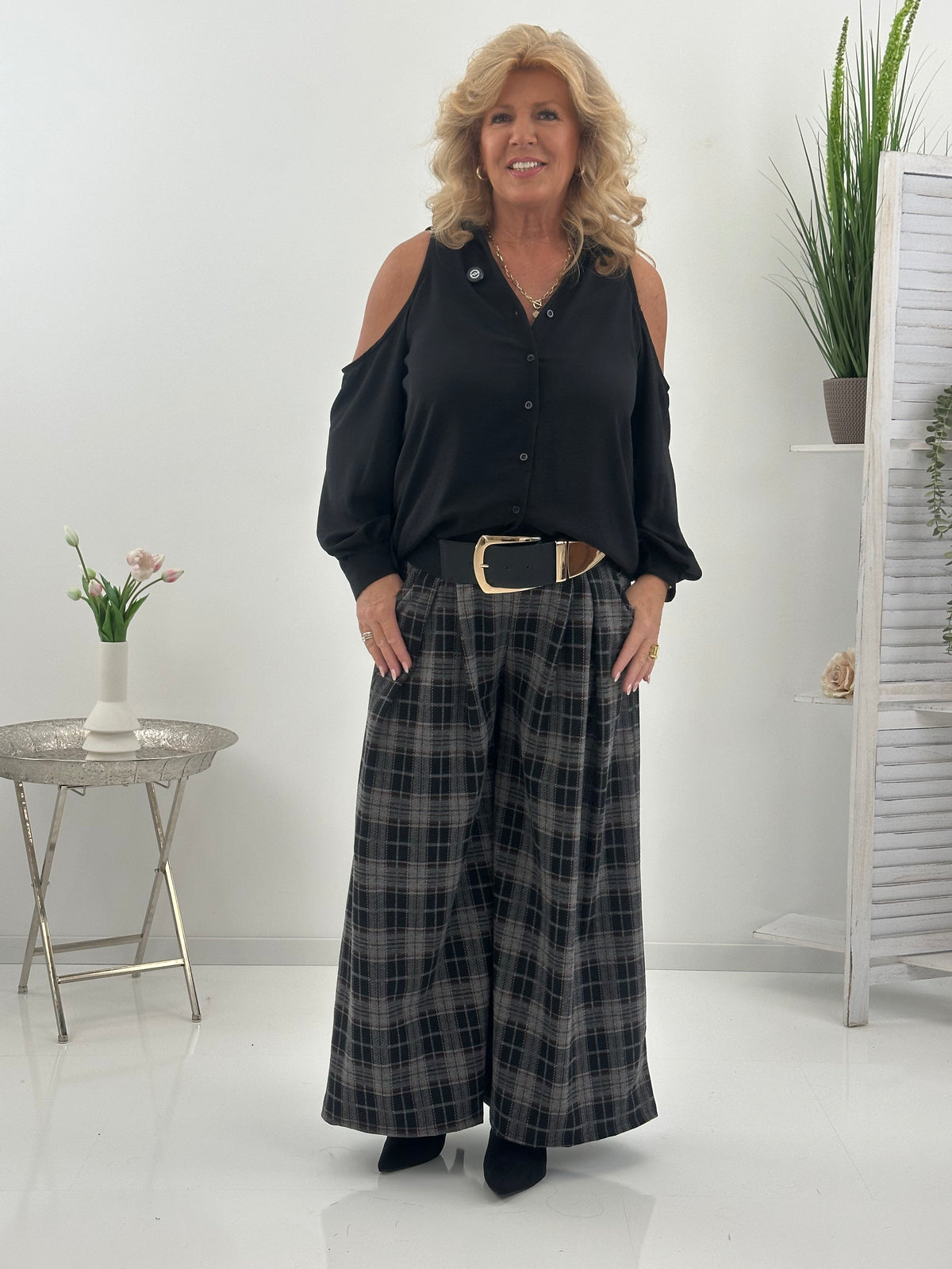 Marlene-Hose in Schwarz-Grau mit klassischem Karomuster (38-42/44)