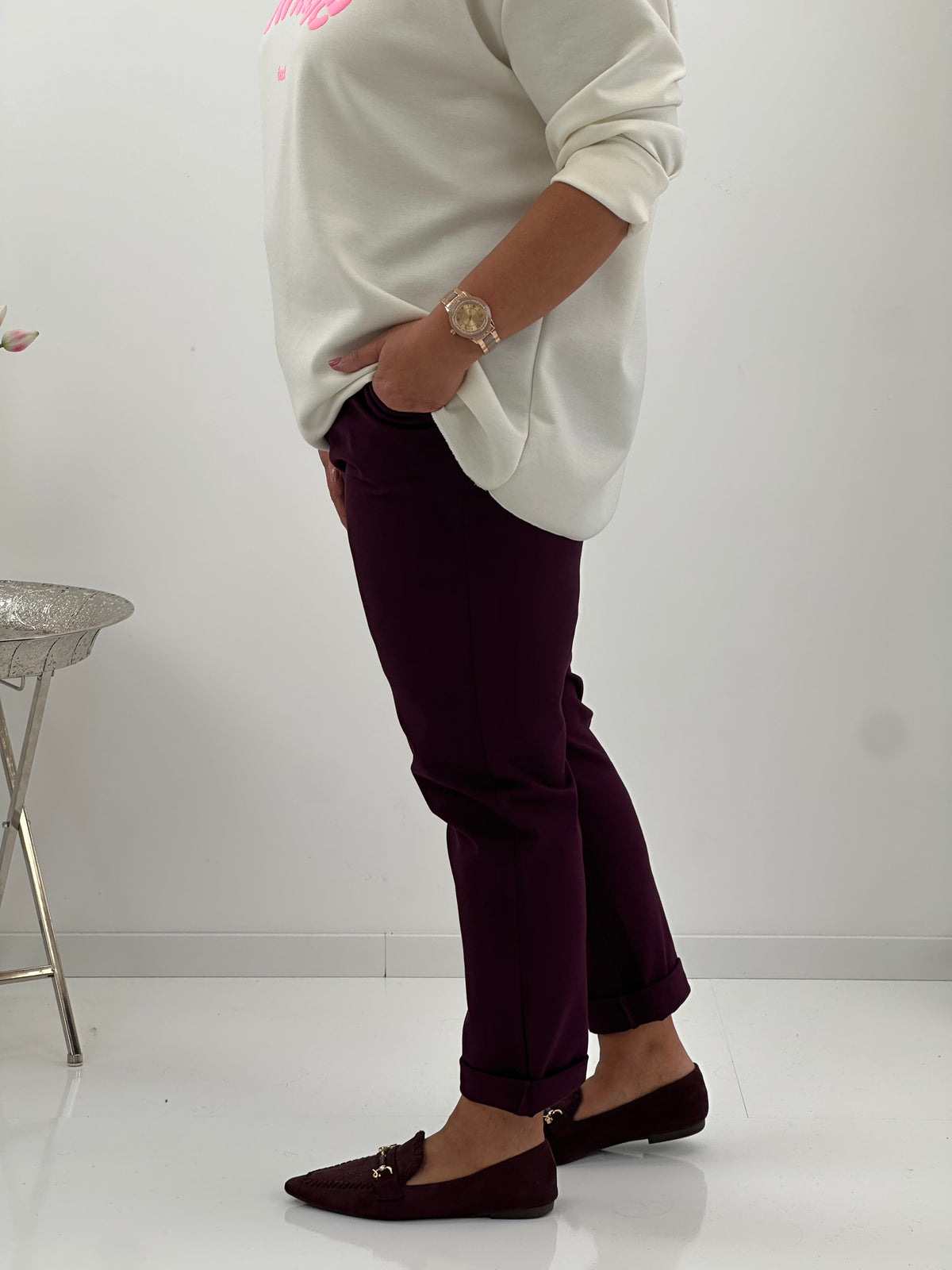 Elegante Hose in tiefem Bordeauxrot (42-46)
