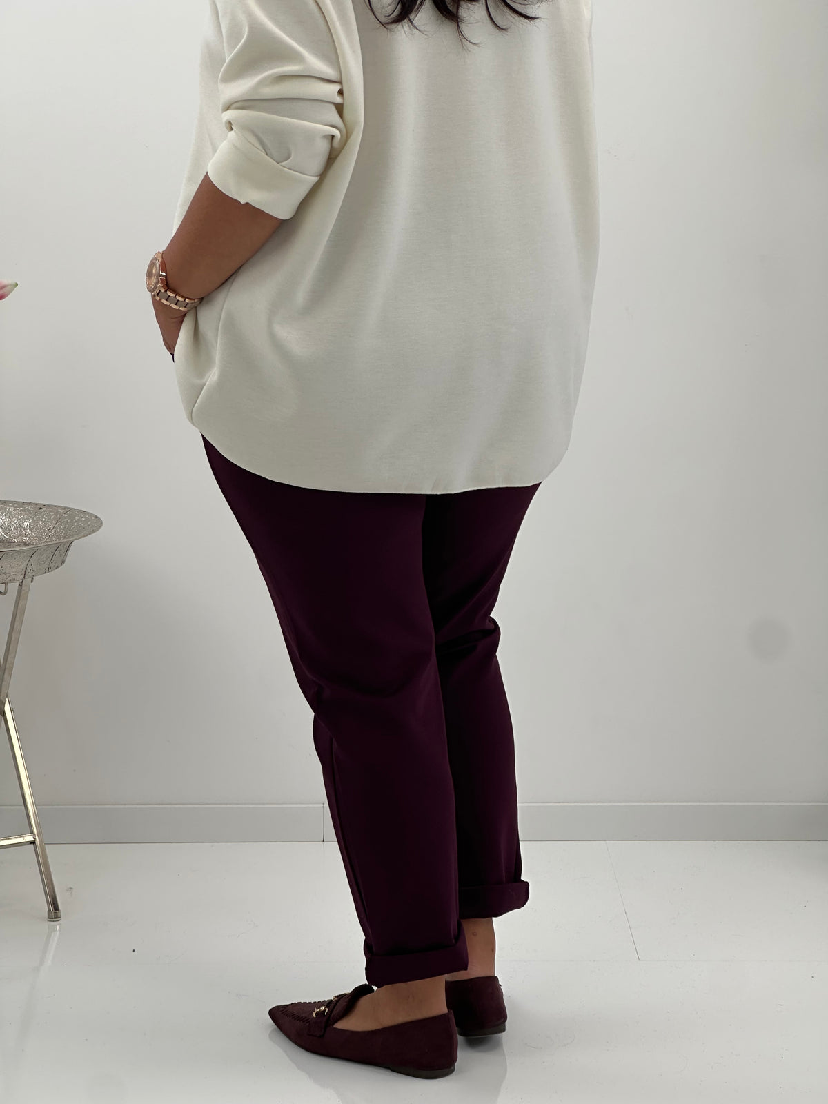 Elegante Hose in tiefem Bordeauxrot (42-46)