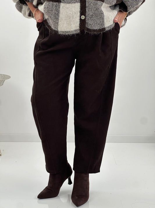 Elegante Hose in einem sanftem Schoko (38-42/44)