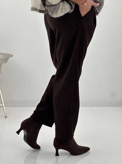 Elegante Hose in einem sanftem Schoko (38-42/44)