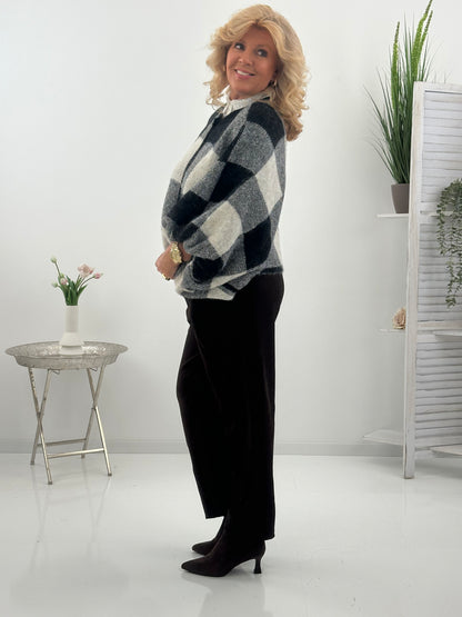 Strickjacke in Schwarz mit klassischem Karomuster (38-44)