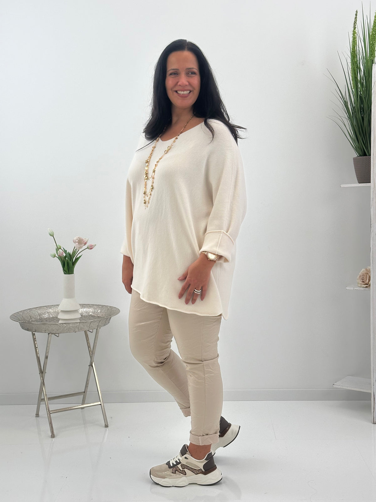 Kunstlederhose in elegantem Beige (42-46)