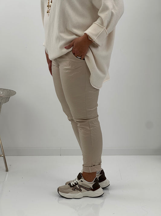 Kunstlederhose in elegantem Beige (42-46)