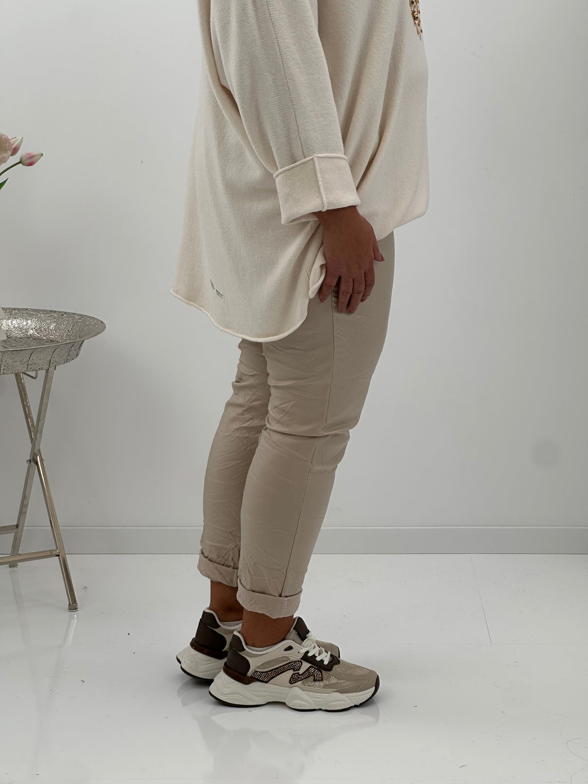 Kunstlederhose in elegantem Beige (42-46)