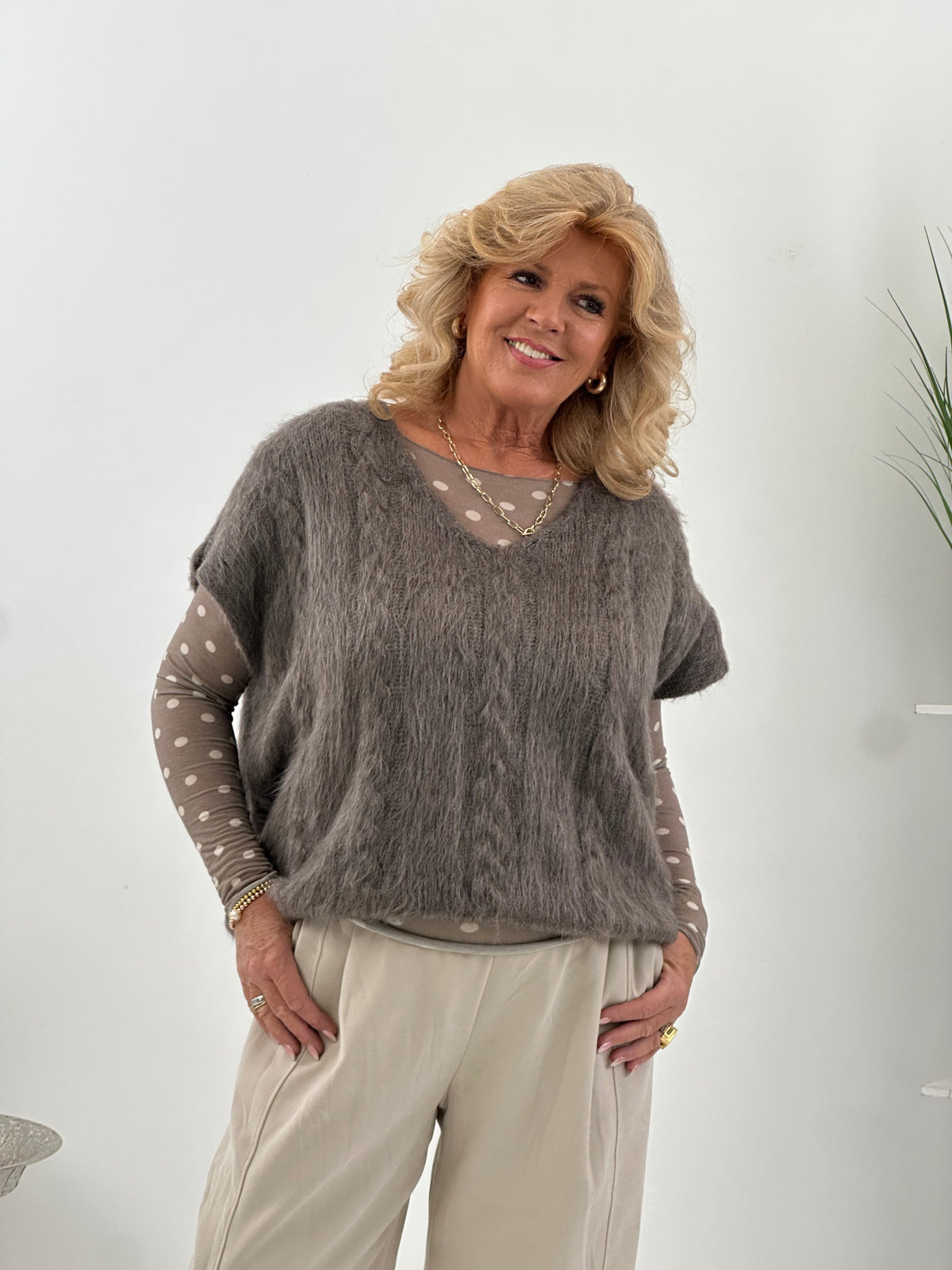 Basic-Shirt in Taupe-Creme mit stilvollem Print (36-40)