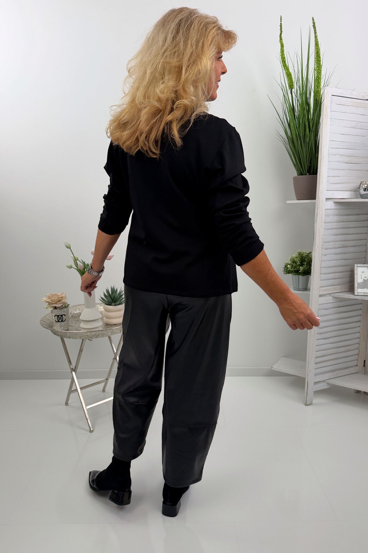 Moderner Blazer in Schwarz (38-42/44)
