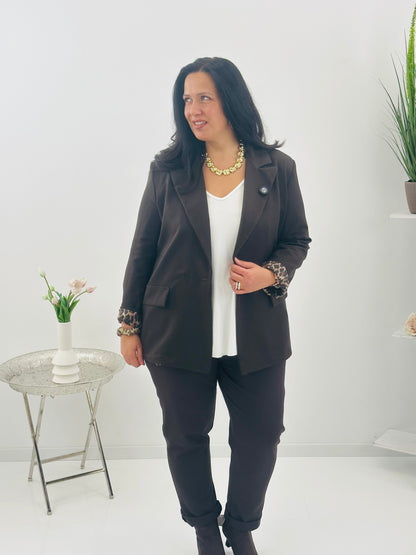 Eleganter Blazer in warmem Schoko für stilvolle und moderne Looks (38-44)