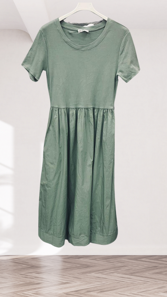 Kleid in Khaki (38-42)