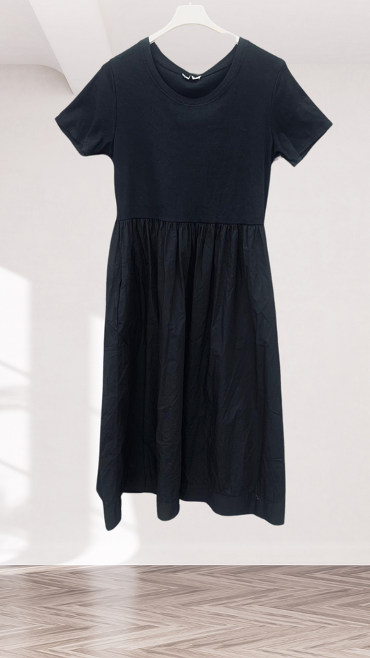 Kleid in Schwarz (38-42)