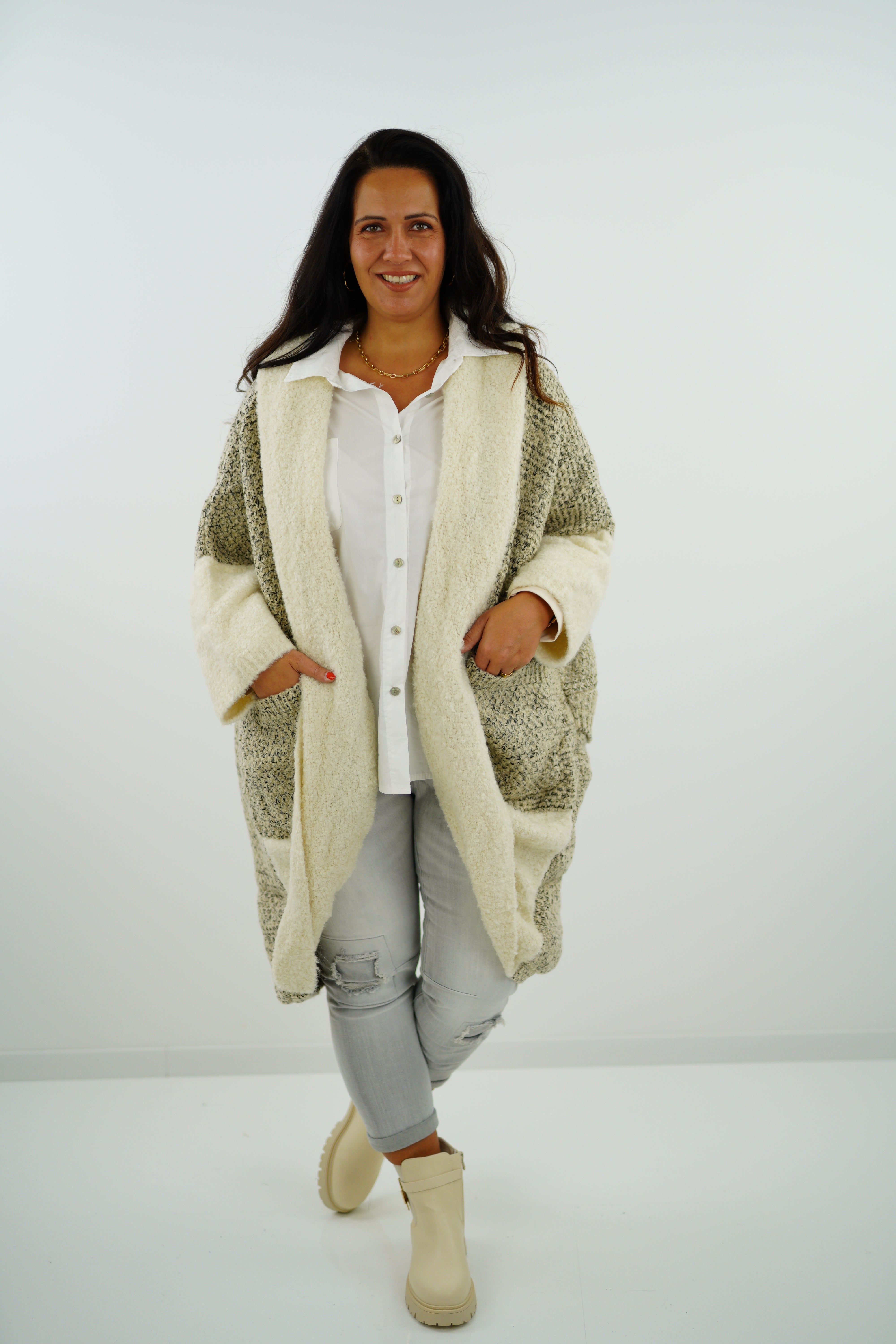 Strickjacke "Seraphine" (40-46+ Oversize) beige