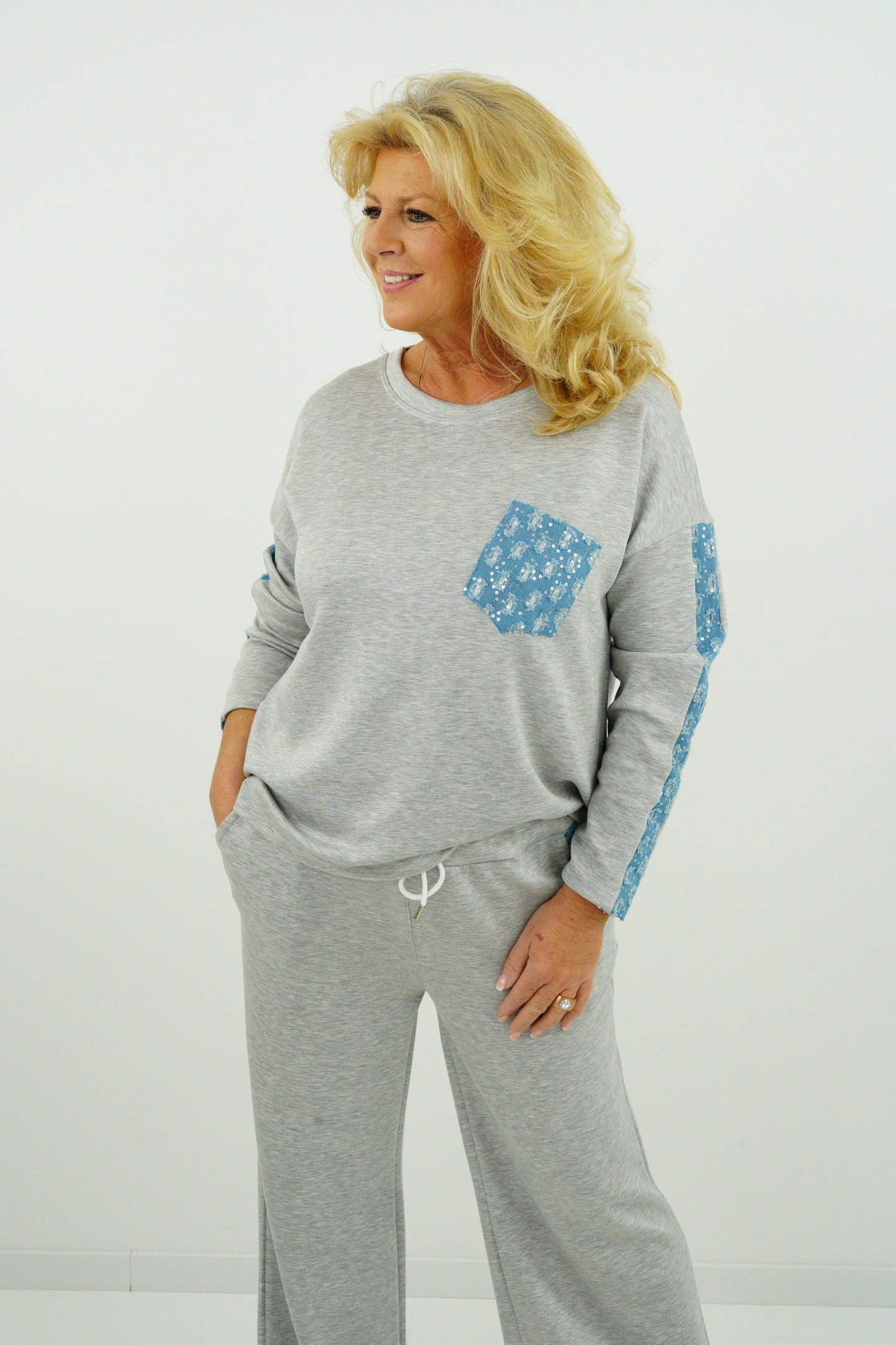 Sweatshirt "Dressy" (38-42-)