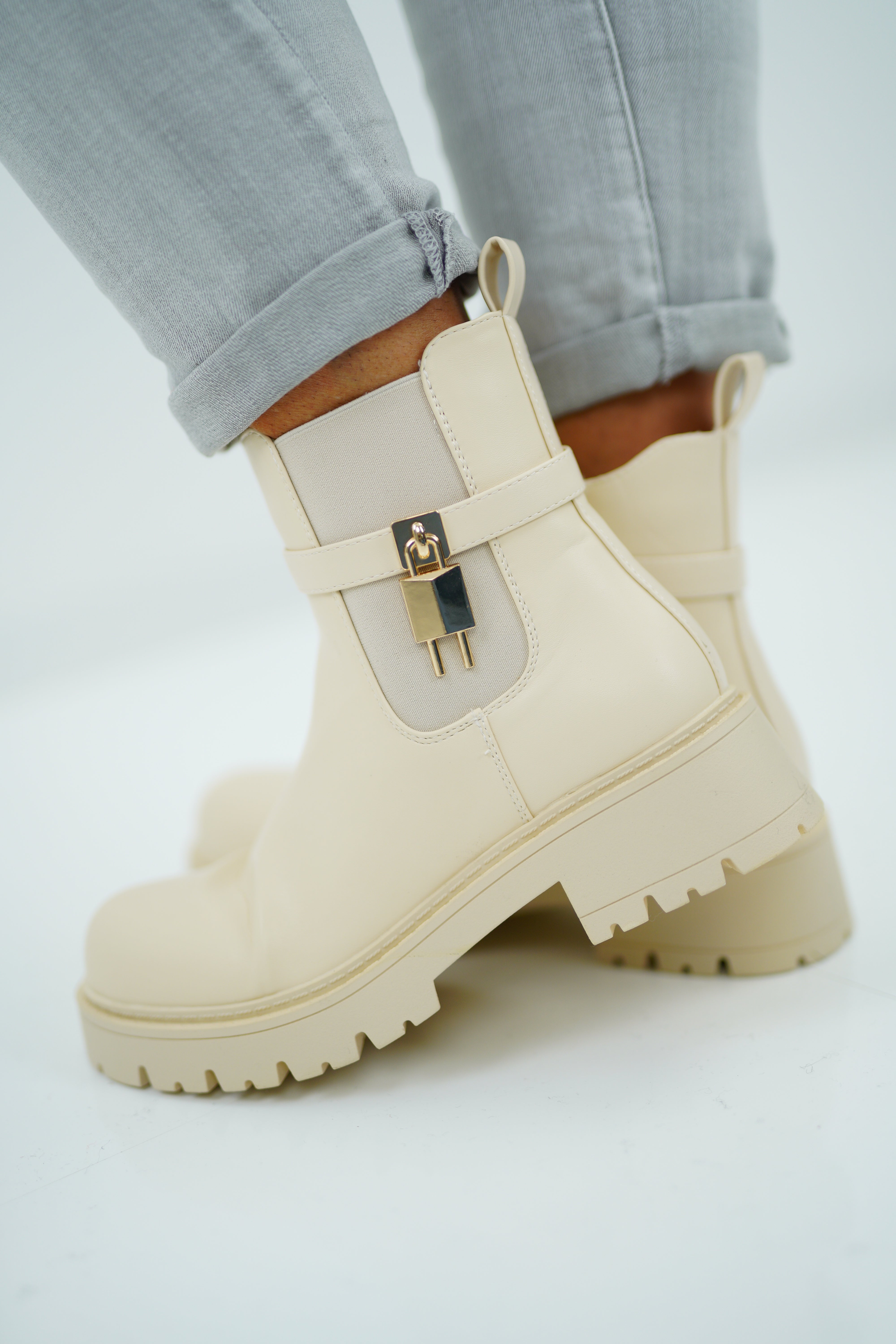 Winterschuh Boot "Malibu" beige